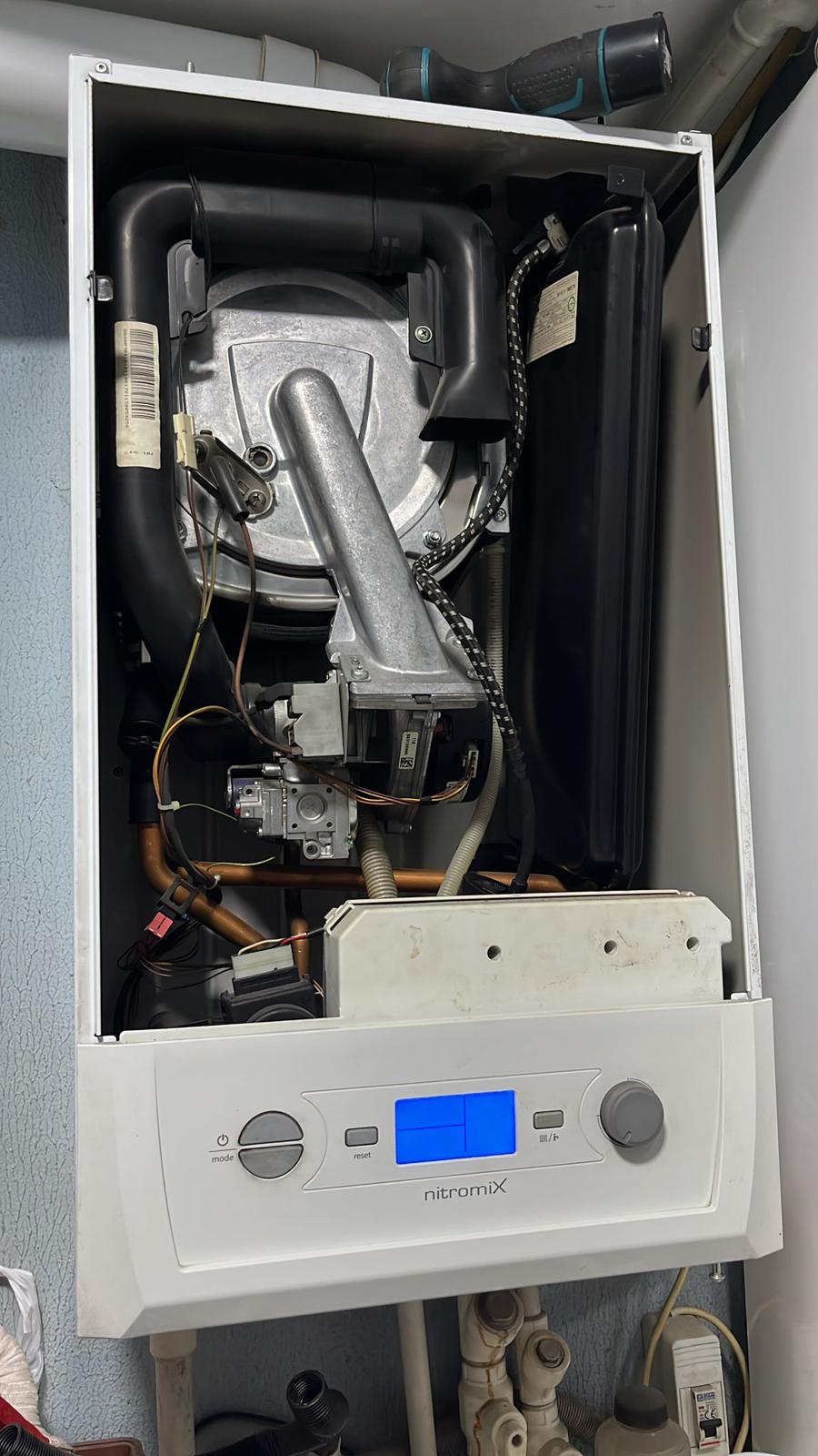 İzmir Kombi Bakım - Modern Ekipmanlarla Temizlik